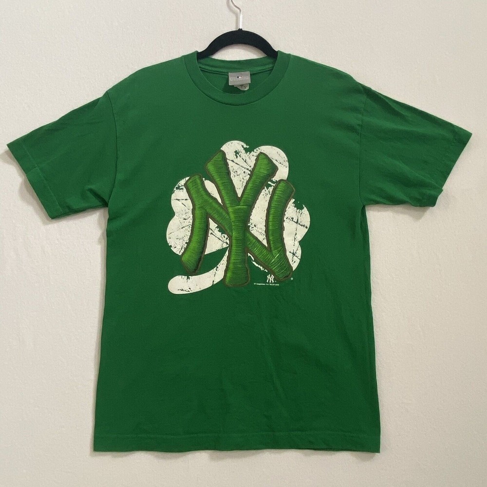 New York Yankees 2008 Green St Patricks Day MLB T-Shirt Size M Lucky Shamrock